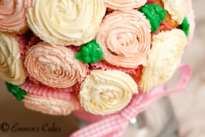 Cupcakebowquet1-3217